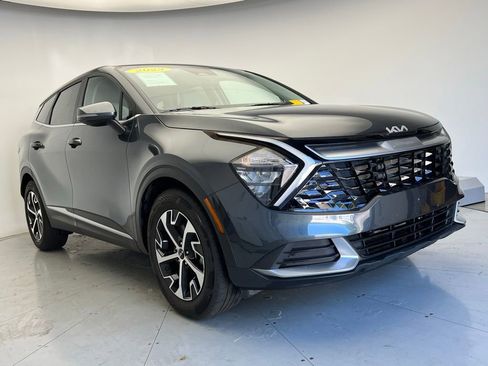 Used 2023 Kia Sportage EX FWD image 2