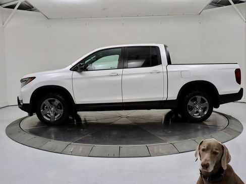 Used 2024 Honda Ridgeline TrailSport image 2
