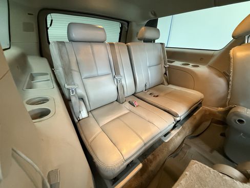 Used 2008 Chevrolet Suburban LT w/ LT Preferred Equipment Group image 24