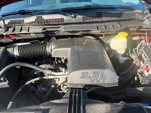 Used 2017 RAM 1500 Big Horn AWD/4WD image 39