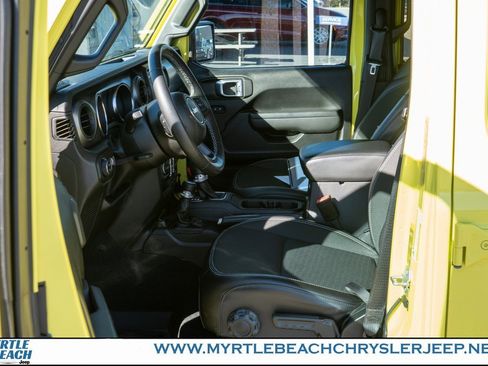 Used 2023 Jeep Gladiator Sport S image 17