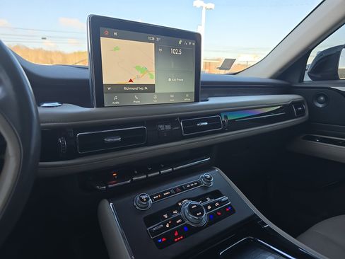 Used 2022 Lincoln Aviator Reserve w/ Elements Package Plus image 27