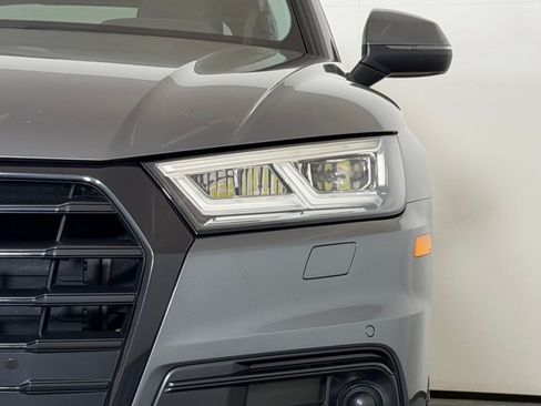 Used 2019 Audi Q5 Prestige AWD/4WD image 11