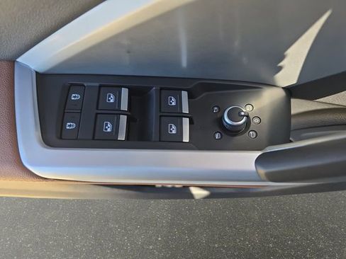 Used 2025 Audi Q3 2.0T Premium w/ Convenience Package image 31