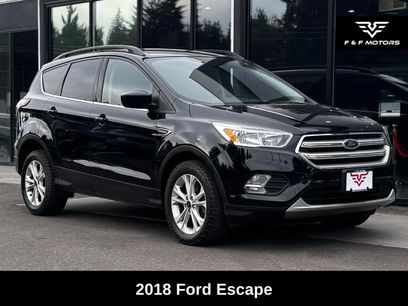 Used 2018 Ford Escape SE w/ SE Sync 3 Package