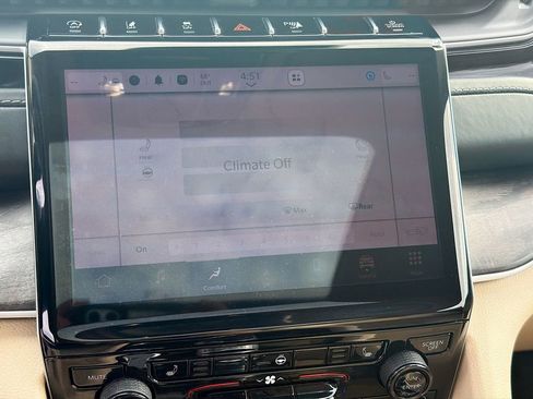 Used 2022 Jeep Grand Cherokee Limited image 30