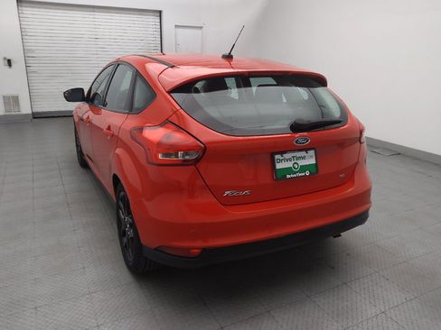Used 2016 Ford Focus SE w/ Equipment Group 201A FWD image 6