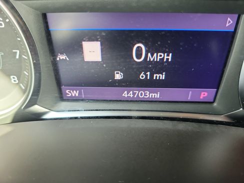 Used 2023 GMC Terrain SLT w/ Infotainment Package II FWD image 31