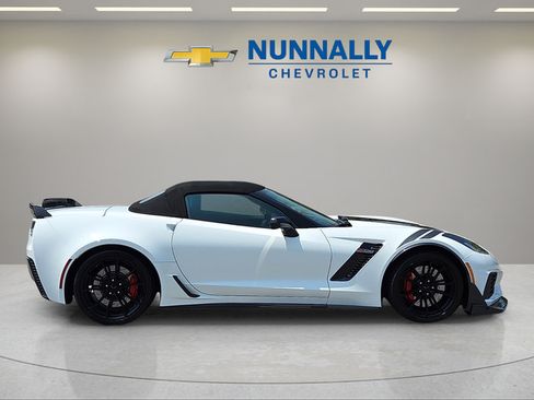 Used 2017 Chevrolet Corvette Z06 RWD image 5