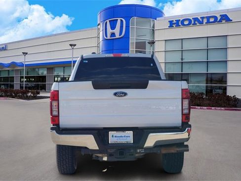 Used 2022 Ford F250 XLT w/ FX4 Off-Road Package image 5