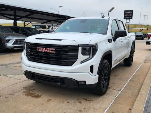 New 2026 GMC Sierra 1500 Elevation image 8