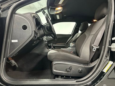 Used 2022 Dodge Charger SXT image 16