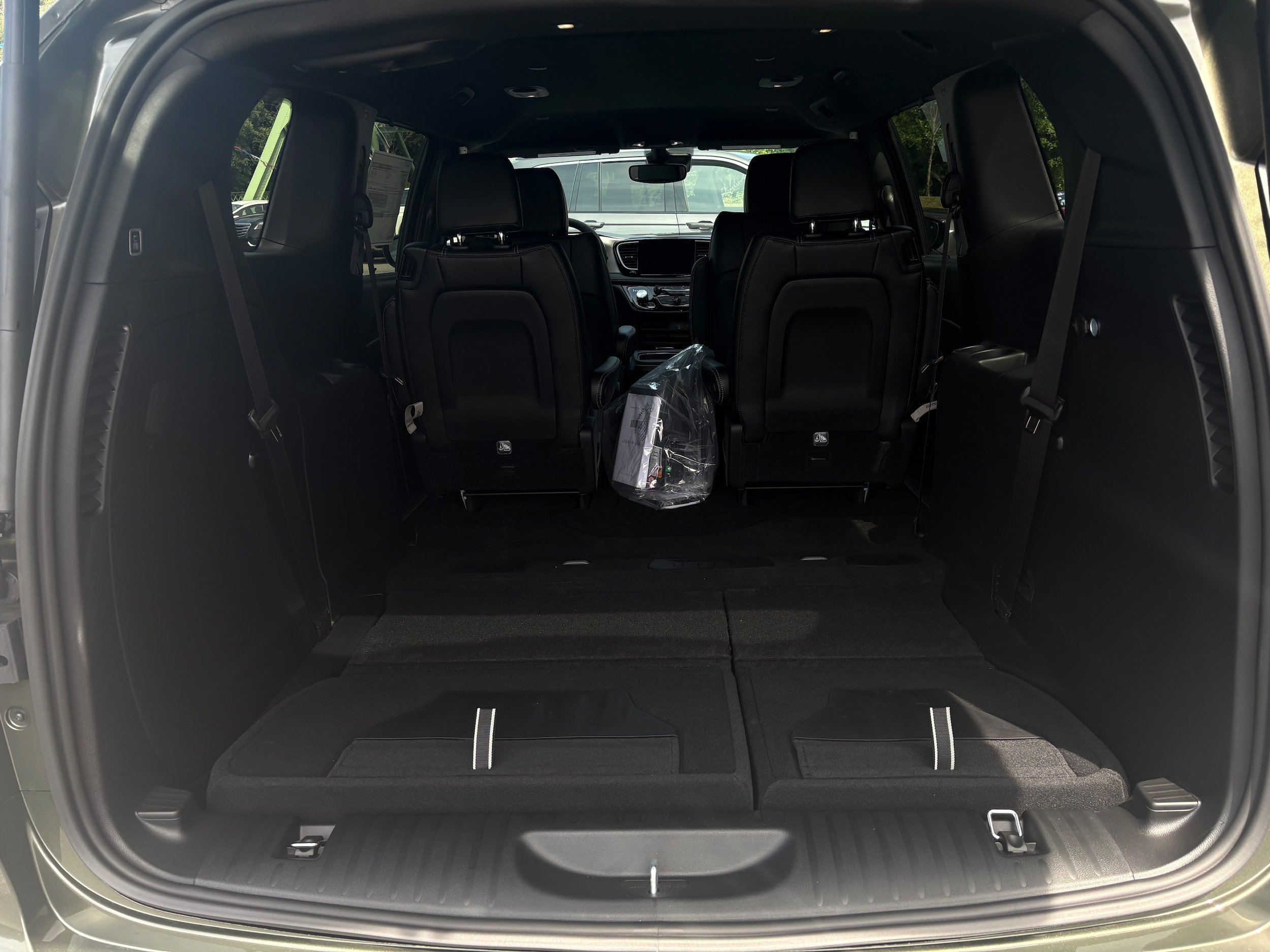 New 2027 Chrysler Pacifica Select FWD image 12