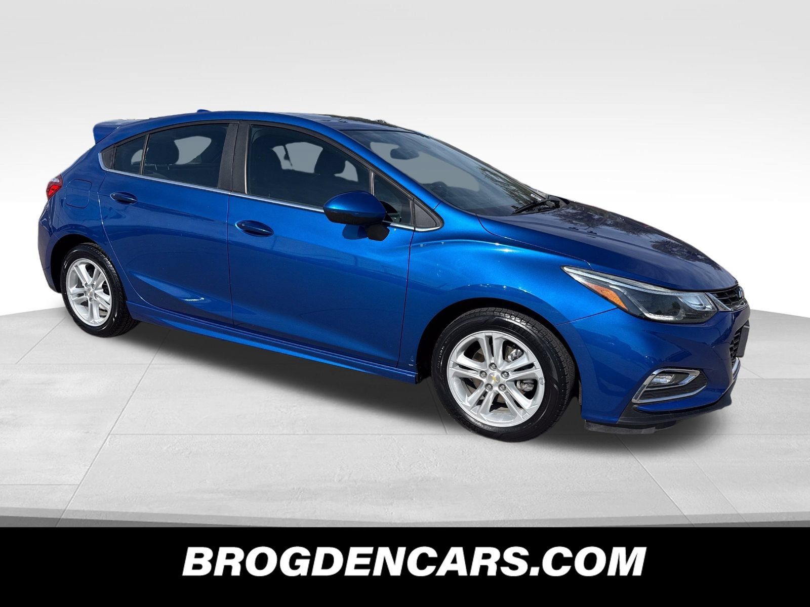 Used 2017 Chevrolet Cruze LT w/ Sun And Sound Package FWD 360° Tour