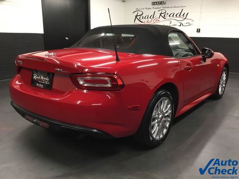 Used 2018 FIAT 124 Spider Classica w/ Technology Group image 21