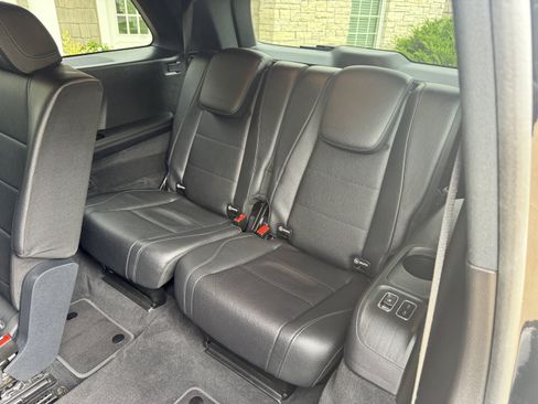 Used 2022 Mercedes-Benz GLS 450 4MATIC w/ AMG Line Exterior image 13