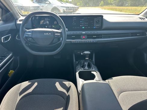 Used 2025 Kia K4 FWD image 22
