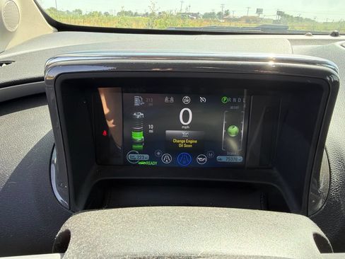 Used 2015 Chevrolet Volt FWD image 13