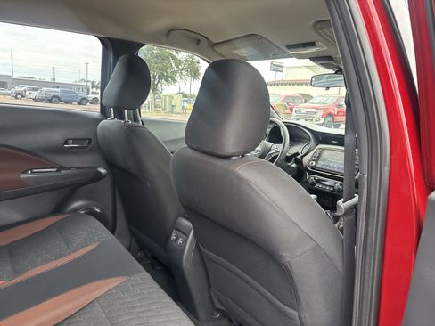Used 2023 Nissan Kicks SR w/ Exterior Package FWD image 20
