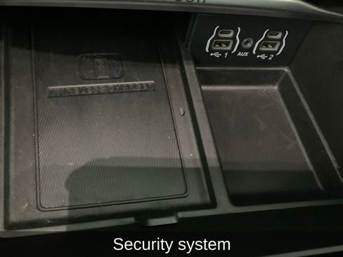 Certified 2023 Chrysler Pacifica Limited image 27