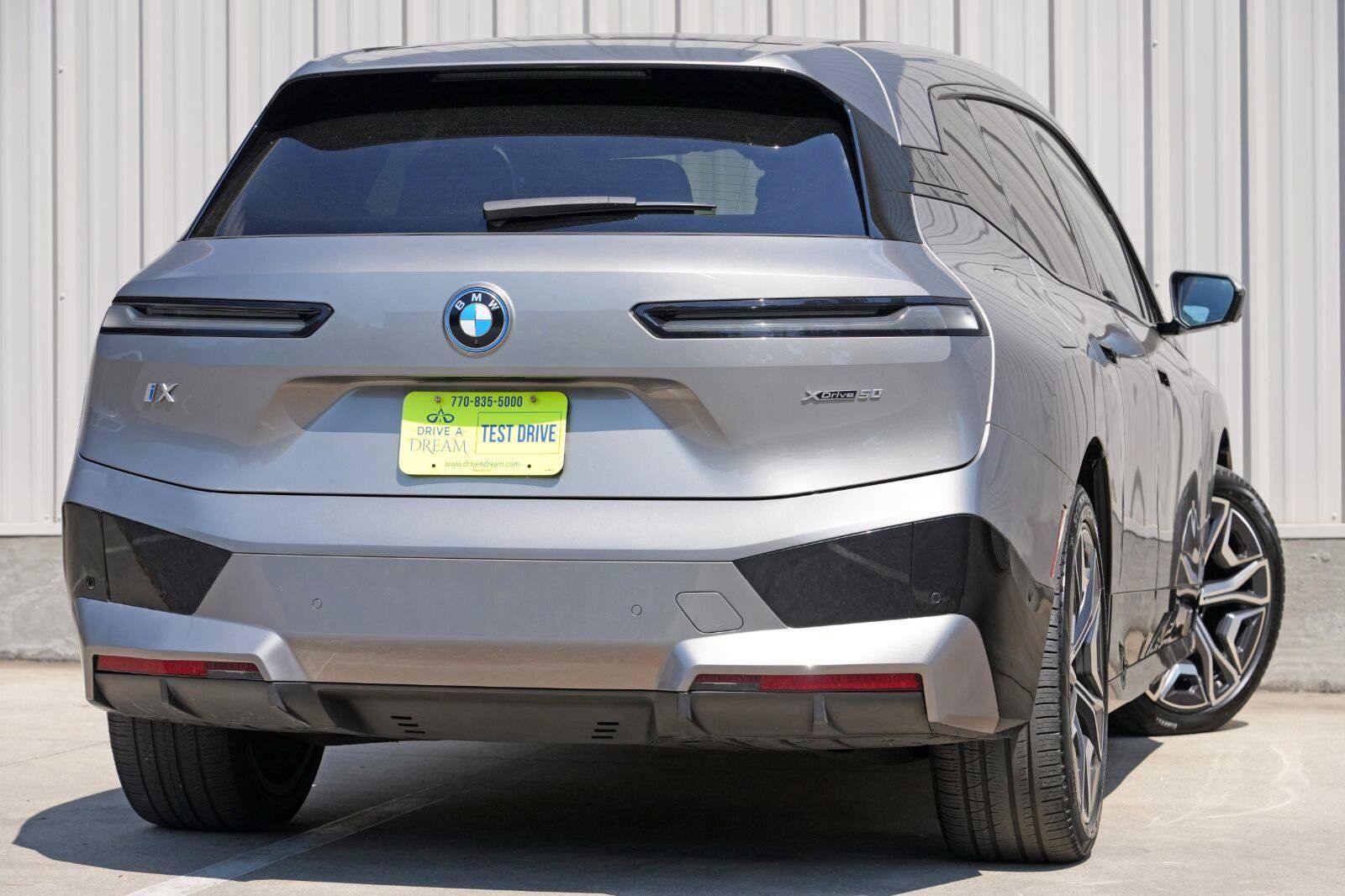 Used 2025 BMW iX xDrive50 AWD/4WD image 4