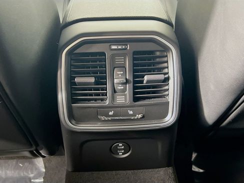 New 2026 Porsche Macan S image 27