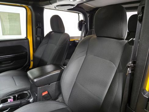 Used 2019 Jeep Wrangler Sport AWD/4WD image 11