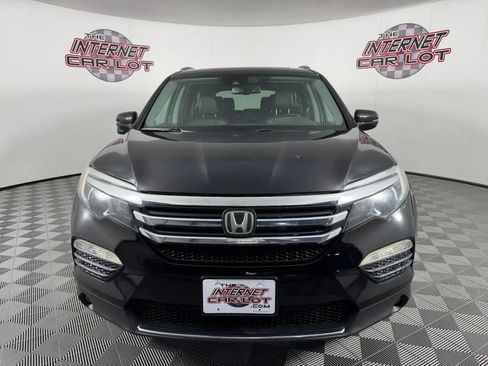 Used 2018 Honda Pilot Touring image 2