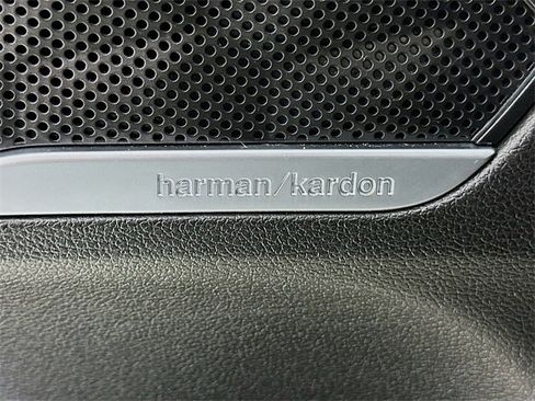 Used 2022 Hyundai Santa Fe Limited image 21