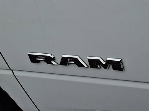Used 2022 RAM 2500 Big Horn image 31