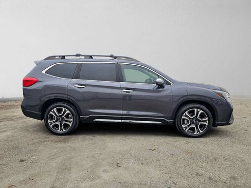 Used 2023 Subaru Ascent Touring AWD/4WD image 2