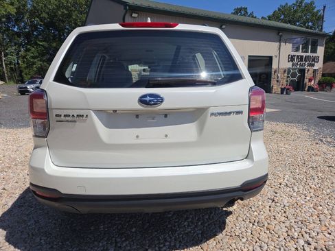 Used 2018 Subaru Forester 2.5i w/ Alloy Wheel Package AWD/4WD image 5