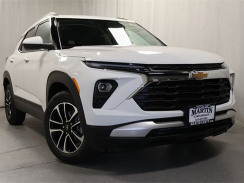 New 2025 Chevrolet TrailBlazer LT w/ Convenience Package image 2