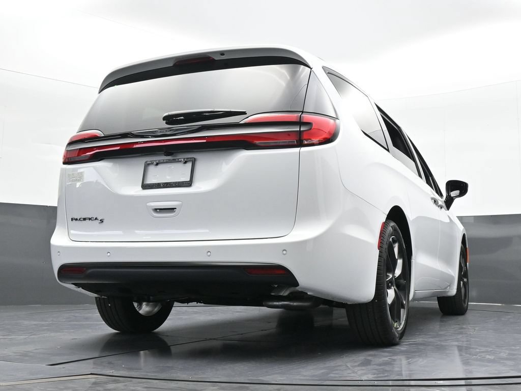 New 2026 Chrysler Pacifica Select w/ S Appearance Package FWD image 58