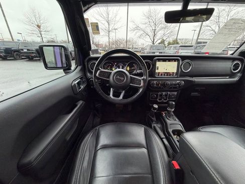 Used 2023 Jeep Wrangler Unlimited Sahara w/ Cold Weather Group image 19