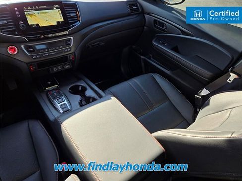 Certified 2025 Honda Passport TrailSport image 17