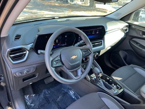 Used 2025 Chevrolet TrailBlazer LT image 33