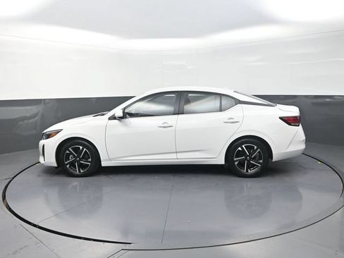 Used 2025 Nissan Sentra SV FWD image 4
