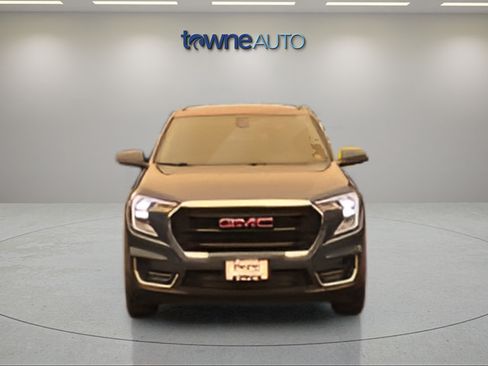 Used 2024 GMC Terrain SLE w/ Driver Convenience Package AWD/4WD image 8