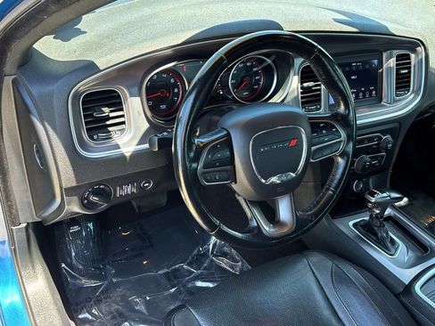 Used 2021 Dodge Charger SXT w/ Leather Interior Group image 10