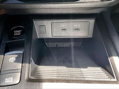 Used 2026 Nissan Kicks SV FWD image 31