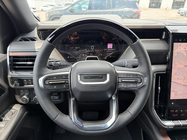 New 2026 GMC Yukon Denali w/ Denali Reserve Package AWD/4WD image 10