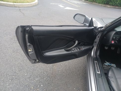 Used 2001 Honda S2000 image 25