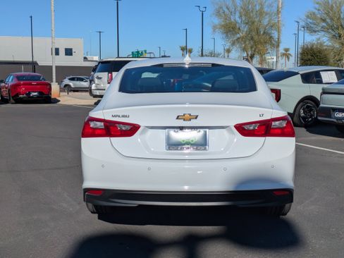 Used 2024 Chevrolet Malibu LT image 4