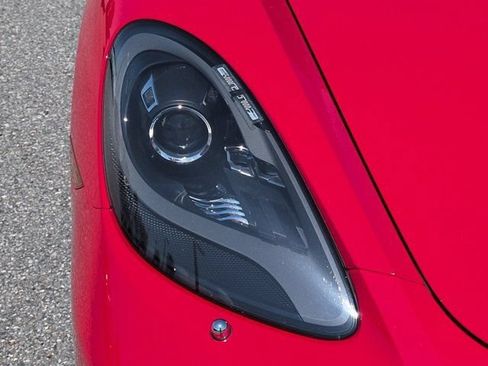 Used 2021 Porsche 718 Cayman RWD image 10