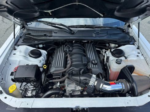 Used 2016 Dodge Challenger R/T Scat Pack w/ Leather Interior Group RWD image 23