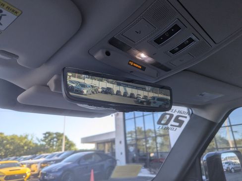 Used 2020 Land Rover Defender 110 HSE image 19