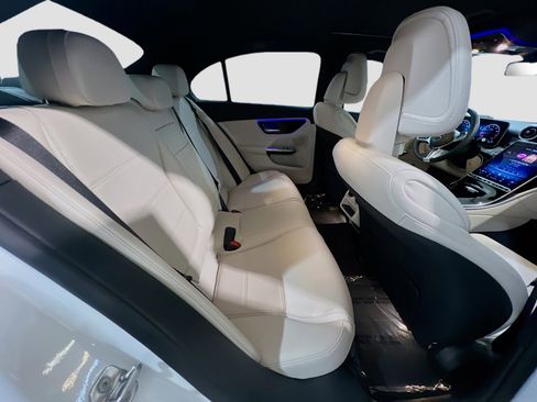 Used 2025 Mercedes-Benz C 300 Sedan image 21