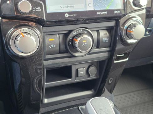 Used 2024 Toyota 4Runner TRD Off-Road Premium w/ Off Road Premium Plus Package AWD/4WD image 25