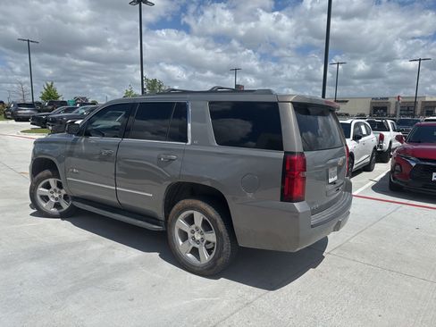 Used 2018 Chevrolet Tahoe LT image 3